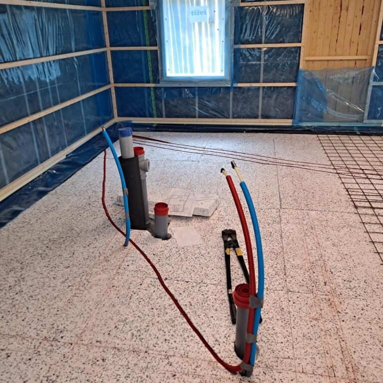 Putkihelmi Oy asentaa käyttövesiputkiston uudisrakennukseen Uudellamaalla – laadukas LVI-urakointi ja putkiasennus